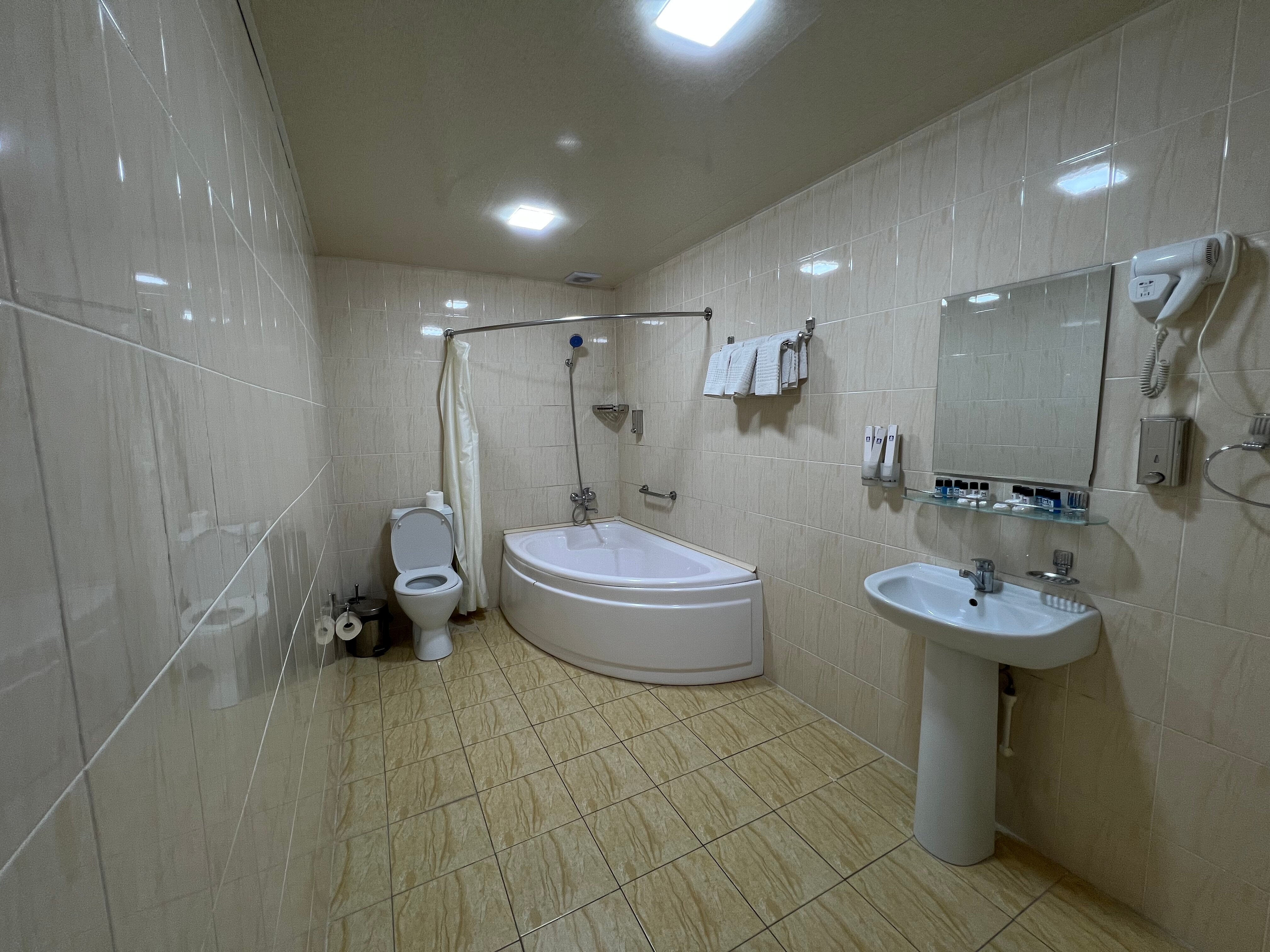 Фото Makon Hotel