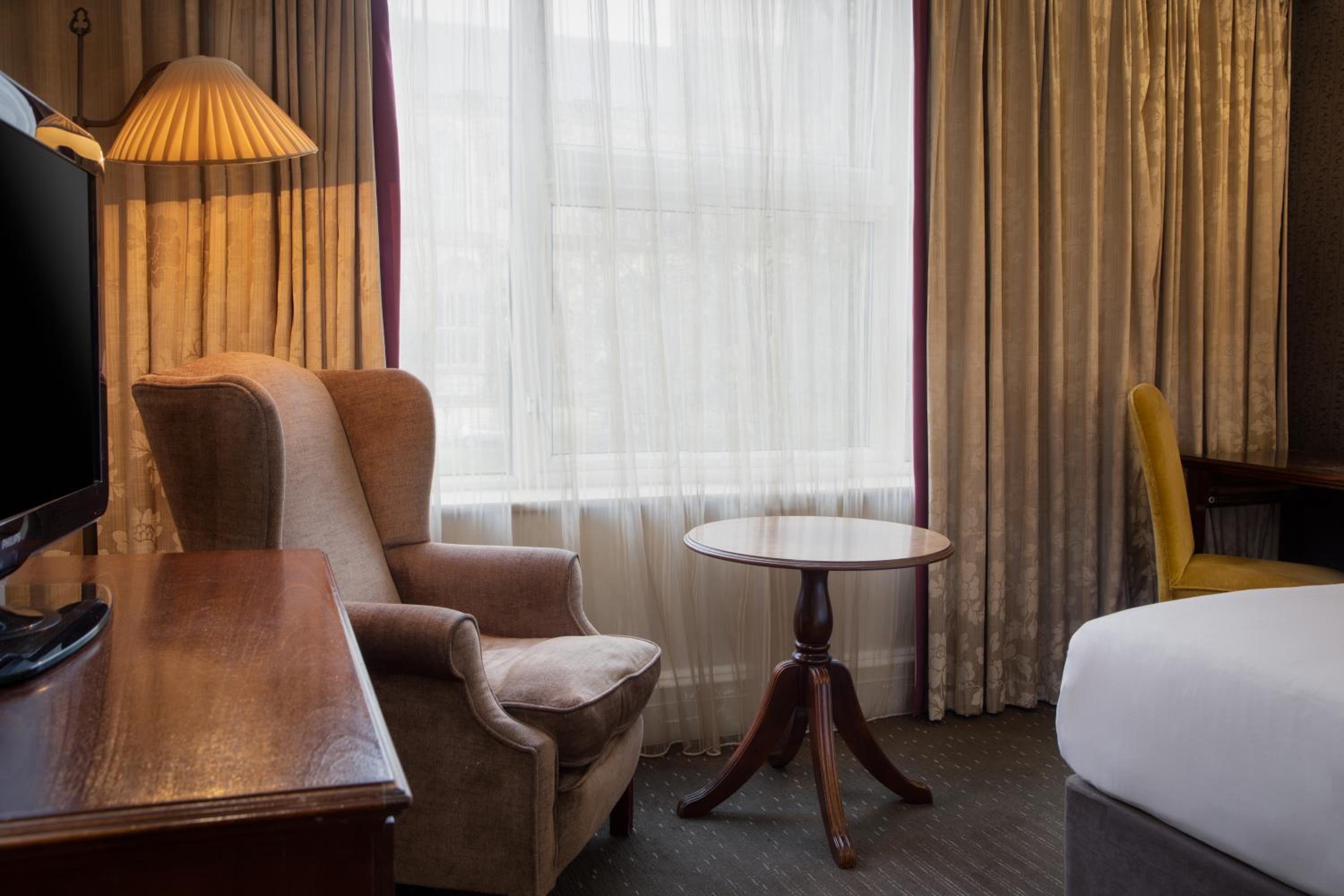 Фото Mercure Winchester Wessex Hotel