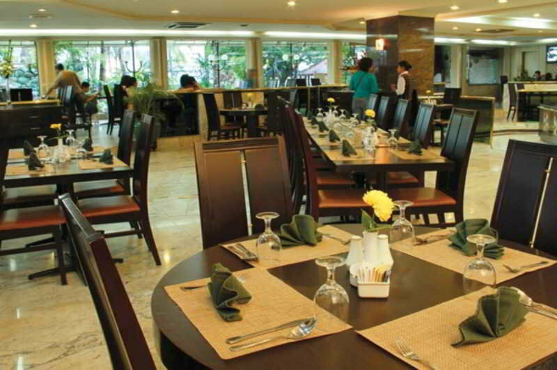 Фото Hotel Danau Toba International