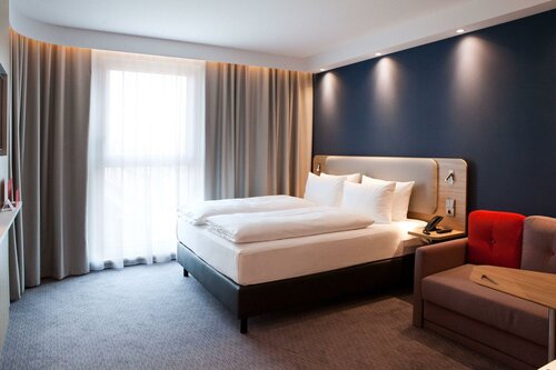 Гостиница Holiday Inn Express Offenburg в Оффенбурге