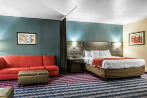 Гостиница Comfort Suites Fairgrounds West