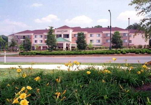 Гостиница Courtyard by Marriott Atlanta Alpharetta в Розуэлле