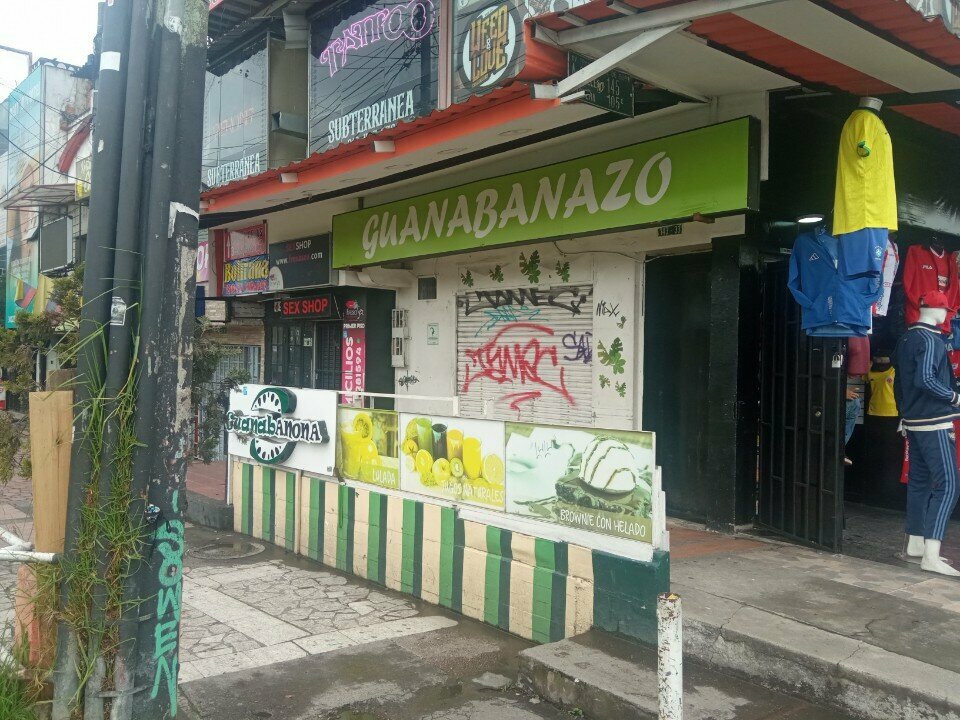 Ice cream Guanabanazo, Bogota, photo