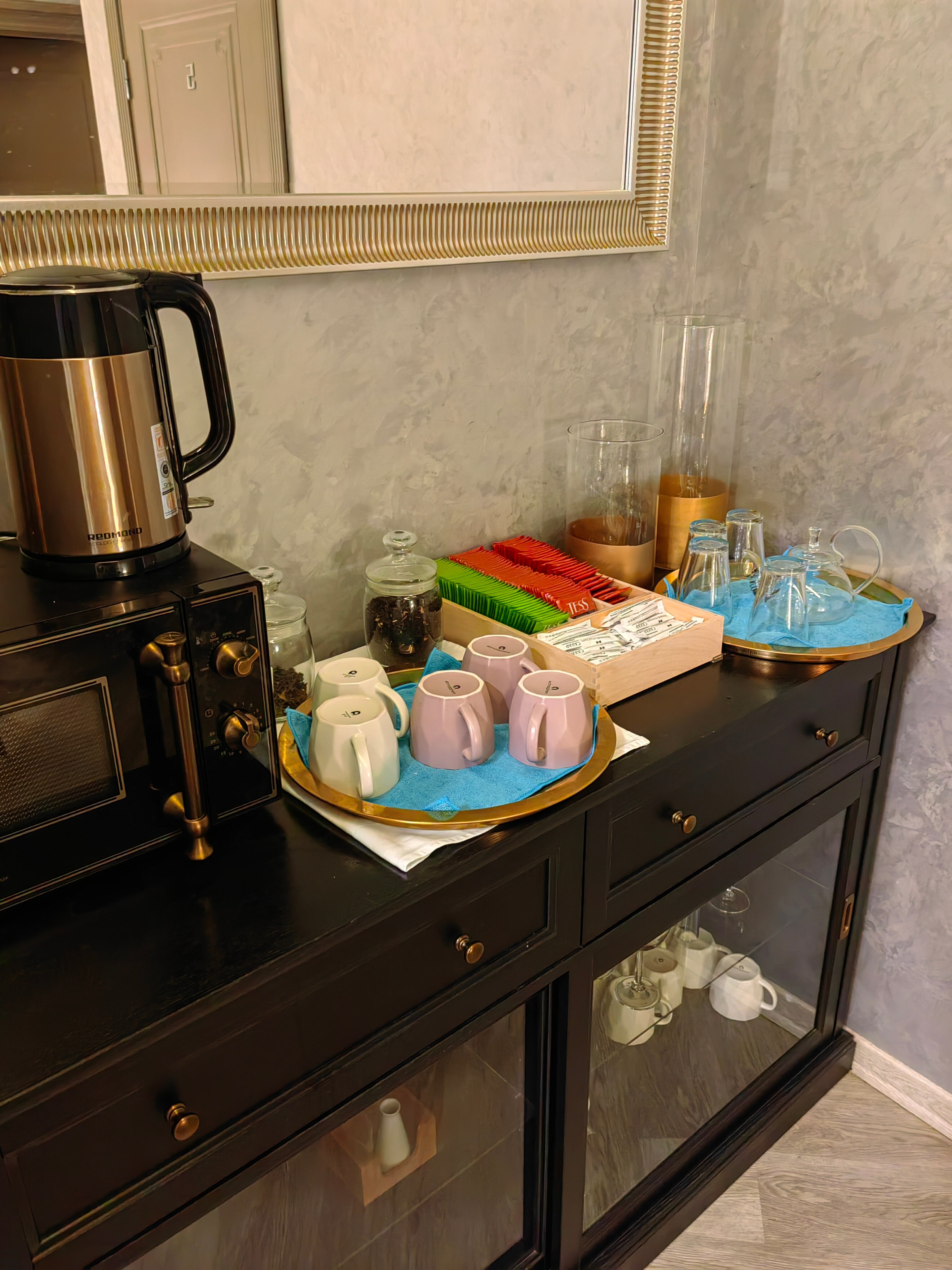 Фото Simple Weekend Inn