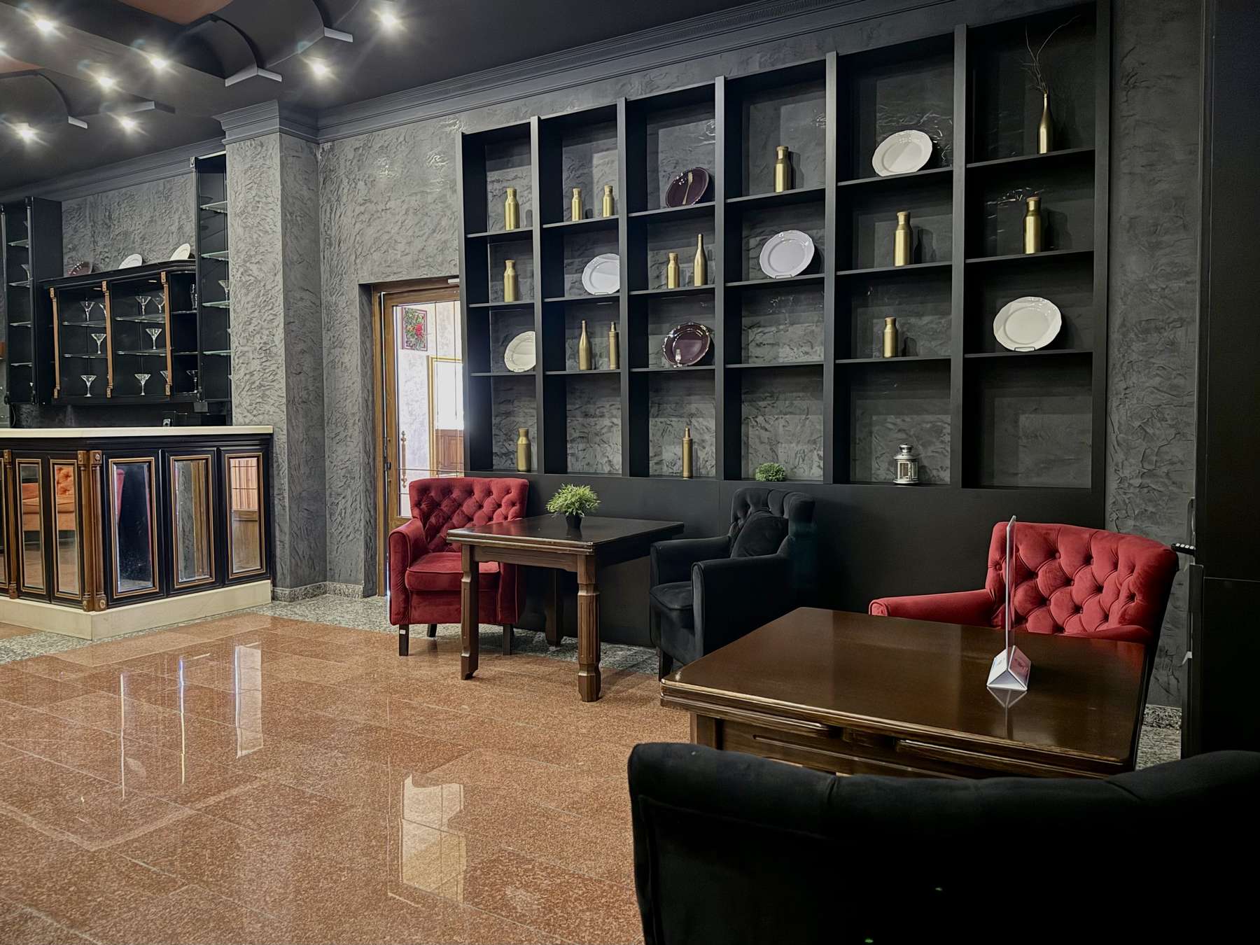 Фото Bridge от Травел Хотелс Антураж