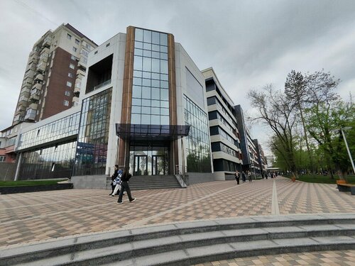 Қара адамның тамағы