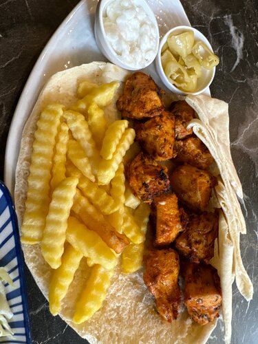 Ayollarning kokrak qafasidagi sivilcalar