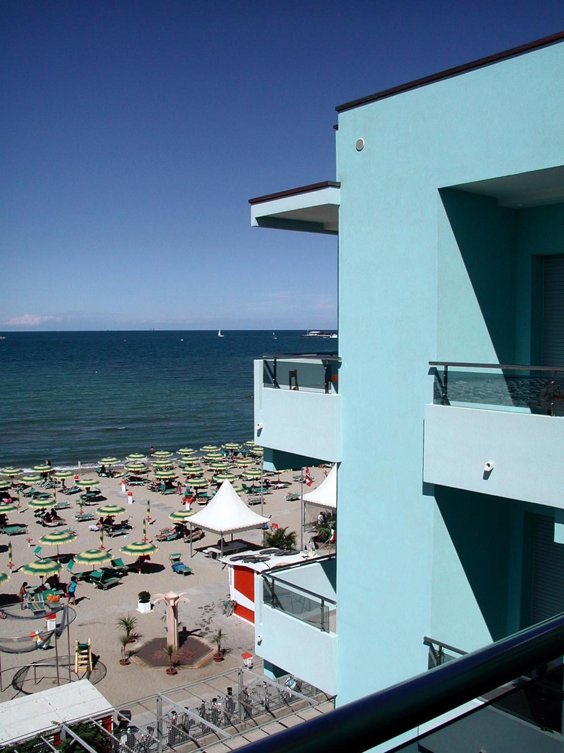 Фото Hotel Iones