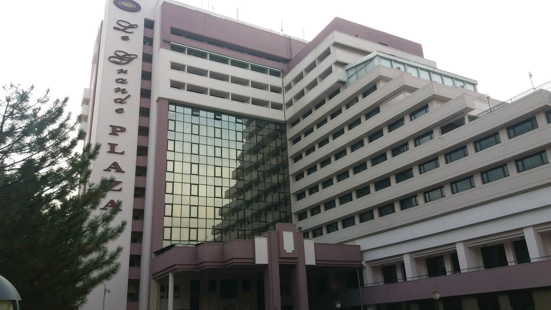 Фото Le Grande Plaza Hotel