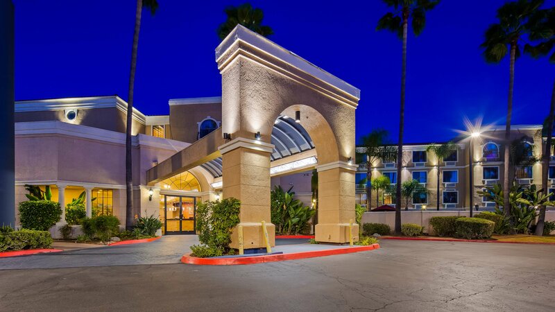 Гостиница Best Western Escondido Hotel