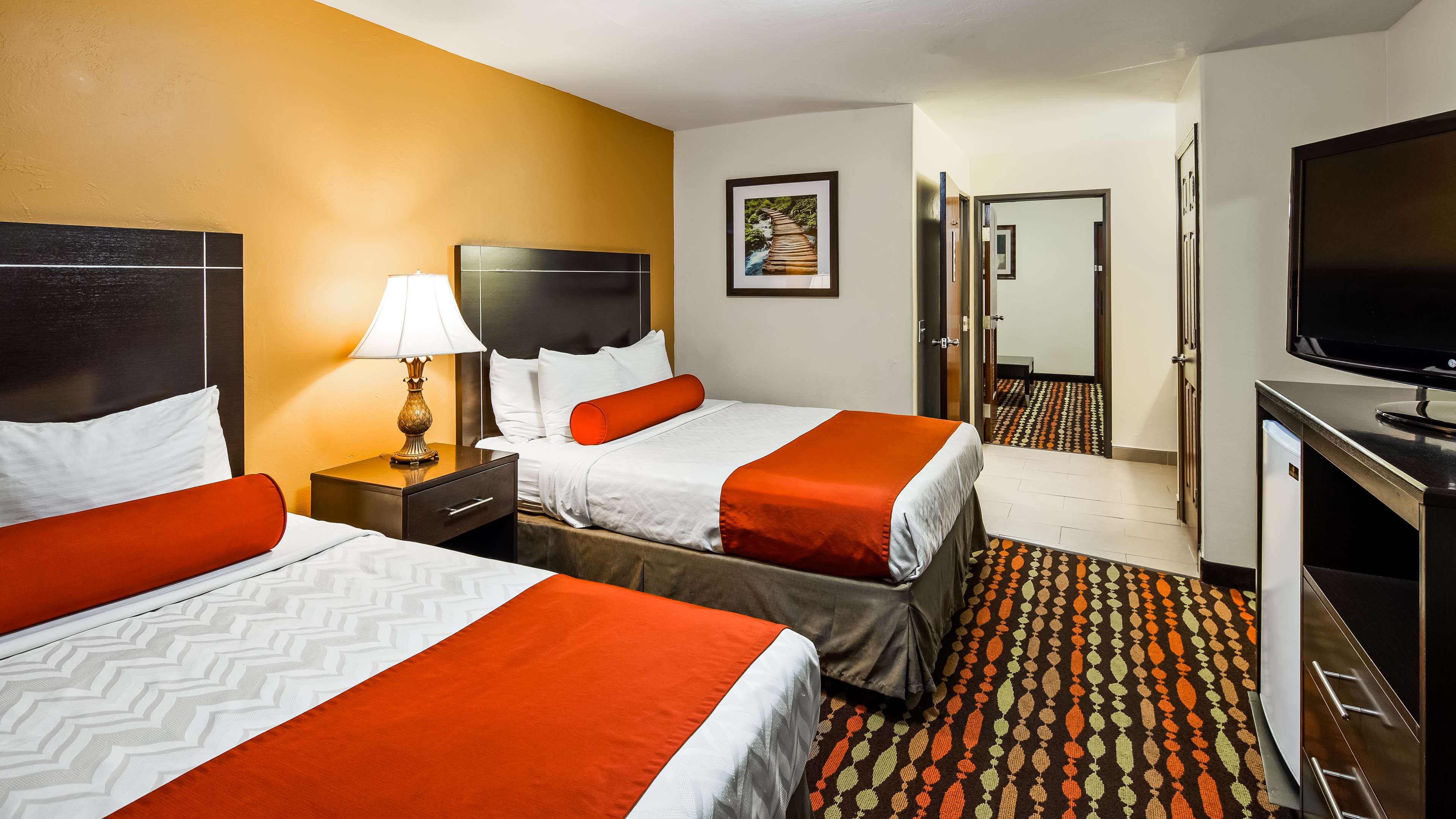 Фото Best Western Greentree Inn & Suites