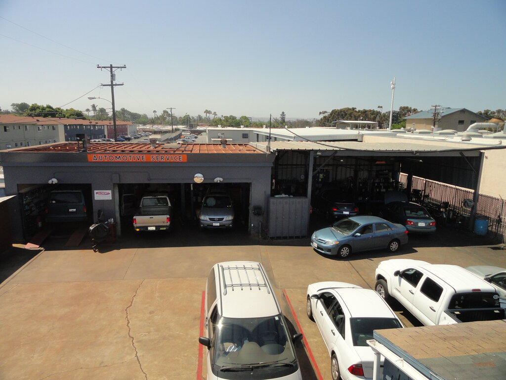 Automobile air conditioning Becka Automotive, Chula Vista, photo