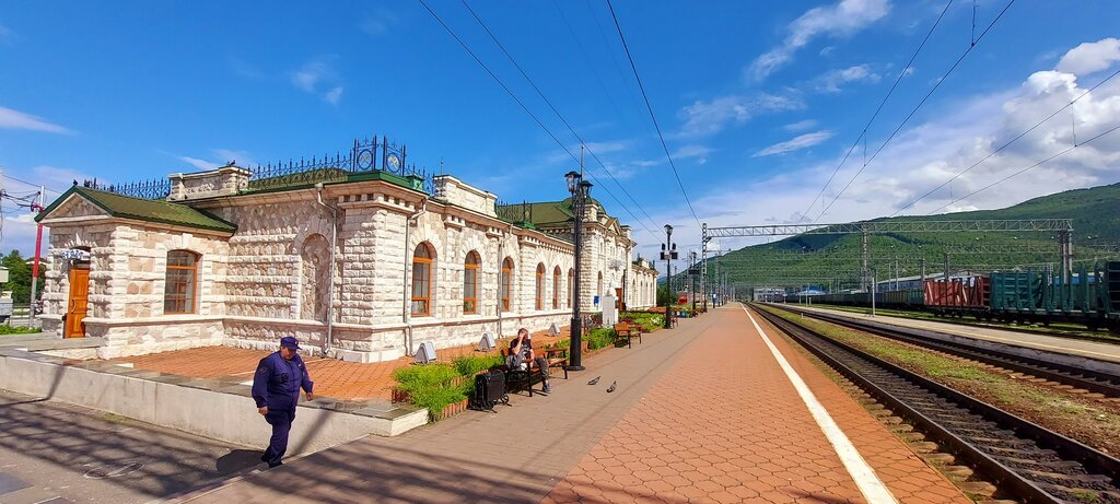 Railway station Zheleznodorozhny vokzal, Sljudyanka, photo