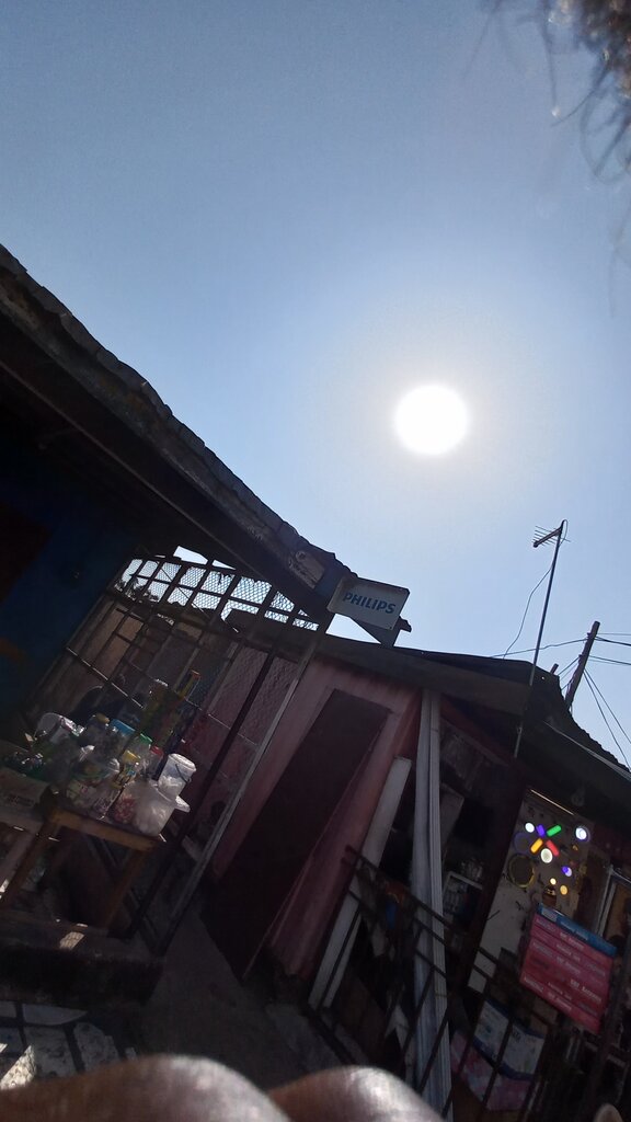 Electronic devices and components Philips, Accra, photo