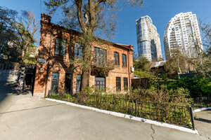 The traveler's house Arseniev (Arseneva Street No:7, Vladivostok), müzeler ve sanat galerileri  Vladivostok'tan