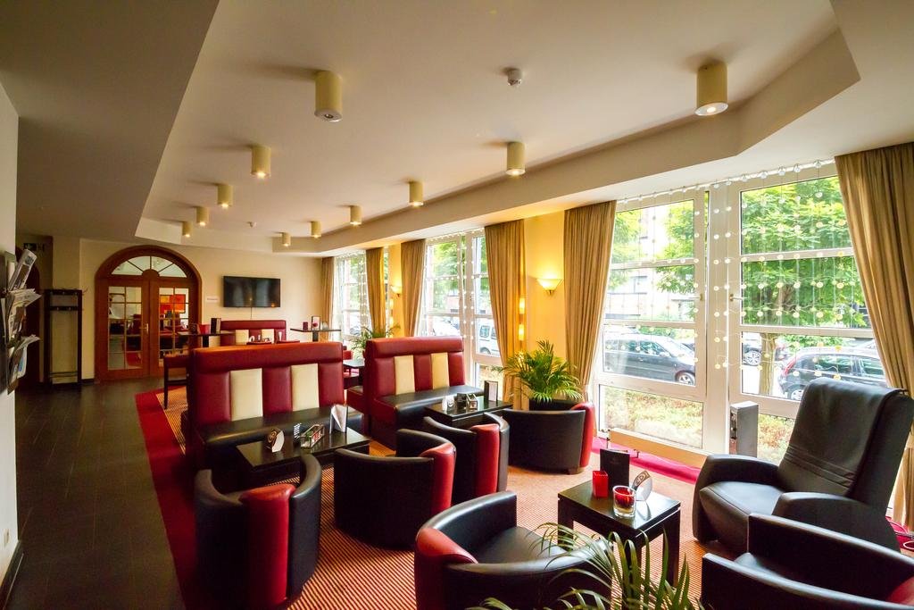 Фото отеля 2