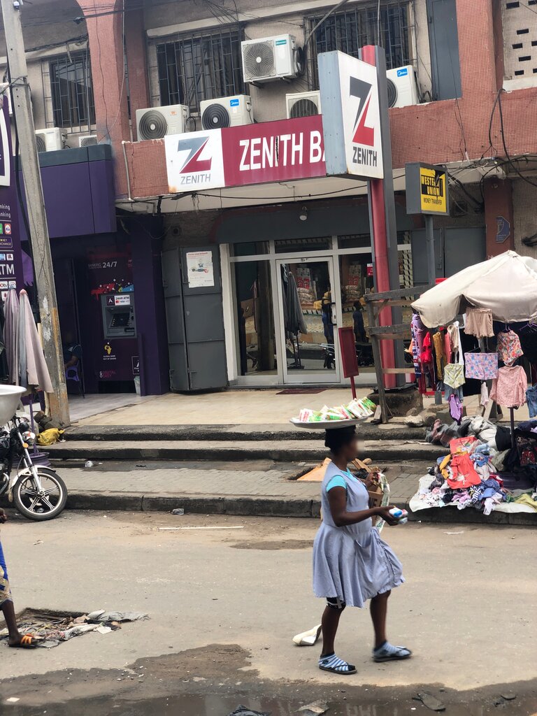 Money transfers Zenith, Accra, photo