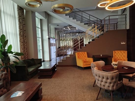 Фото Green Tower Hotel