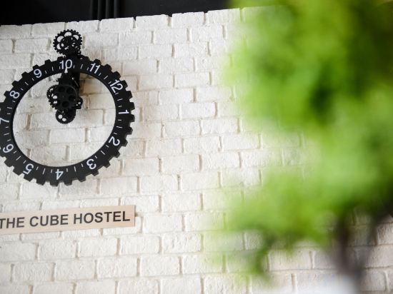 Фото The Cube Hostel