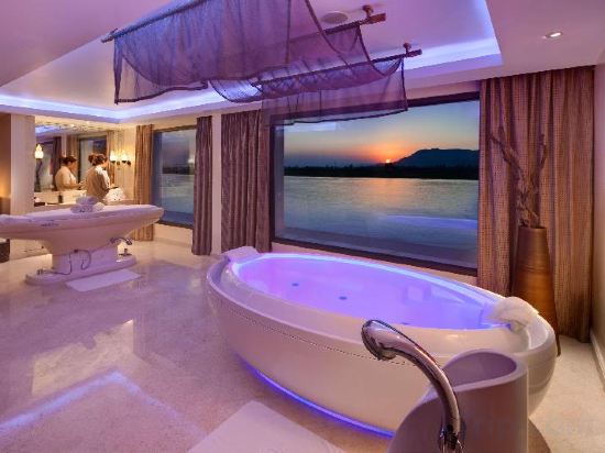 Фото Hilton Luxor Resort & SPA