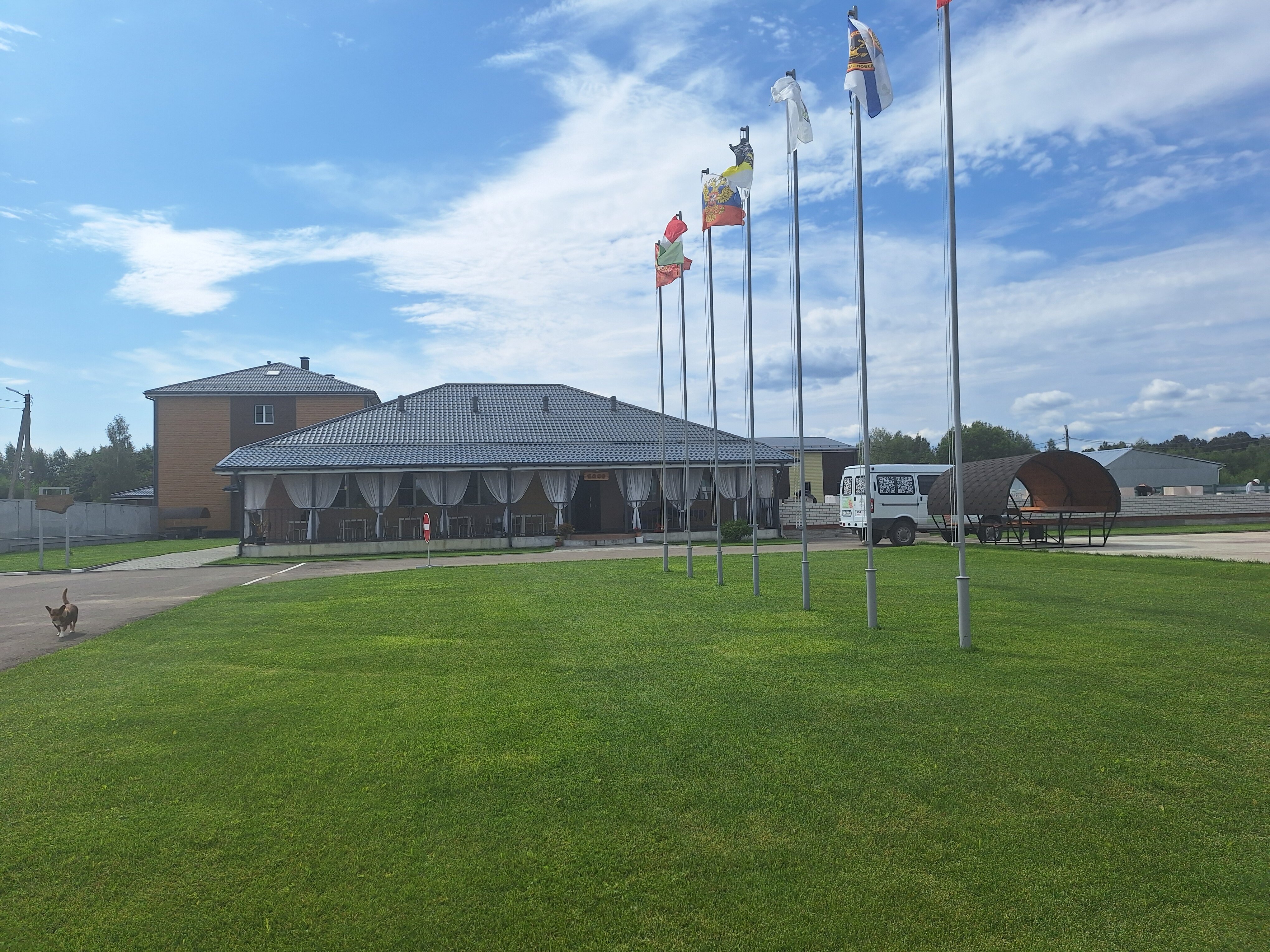 Фото отеля 2