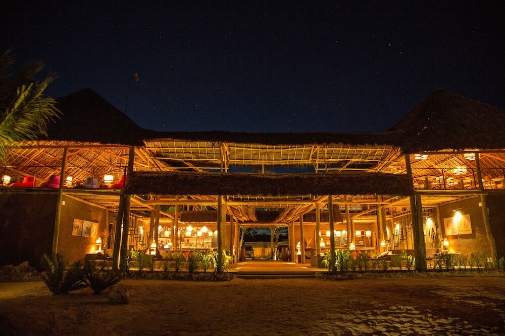 Фото Mwezi Boutique Resort