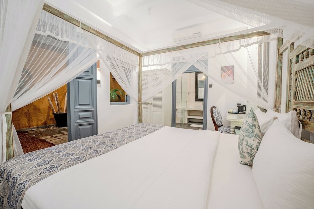 Фото Small House Boutique Guest House