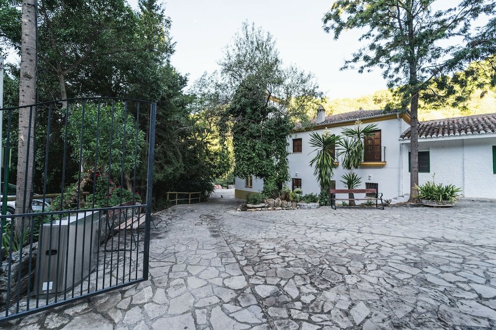 Фото Humaina Hotel