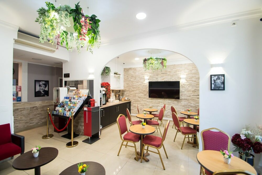 Фото Hotel Parisien