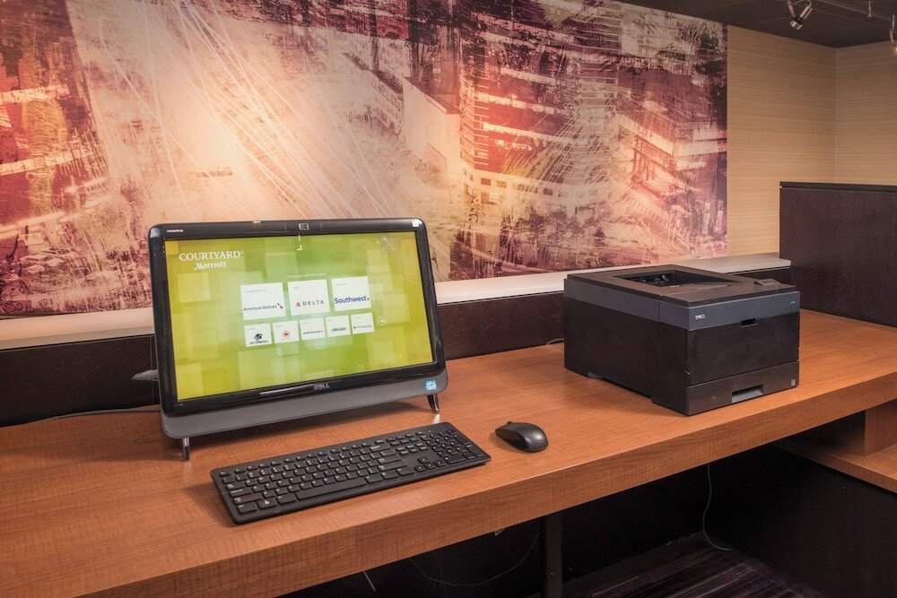 Фото Courtyard Fairfax Fair Oaks