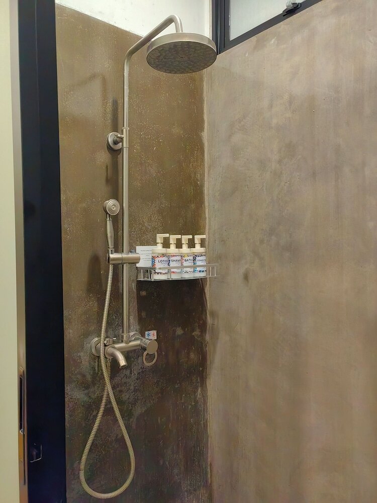 Фото Containers by Eco Hotel Tagaytay