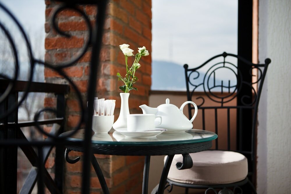 Фото Tbilisi Laerton Hotel