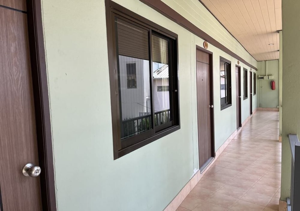 Фото Srichada Hotel Khaolak