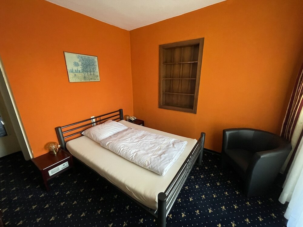 Фото Hotel Kull von Schmidsfelden