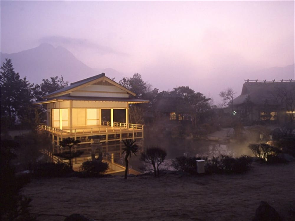 Фото Yufuin Onsen Yufuin Kotobuki Hananosho