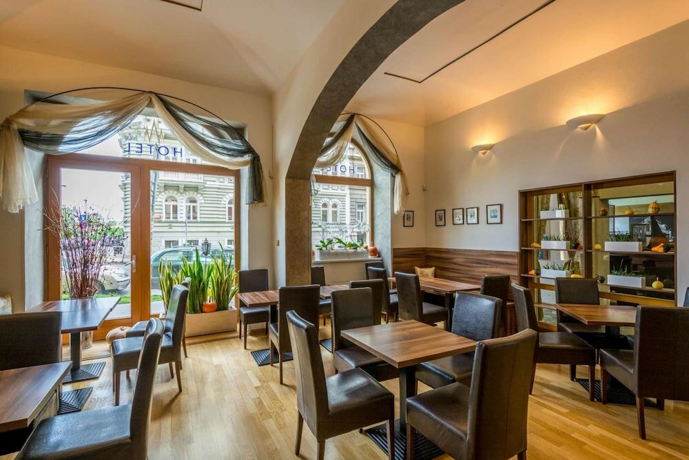 Фото Superior Hotel Prague