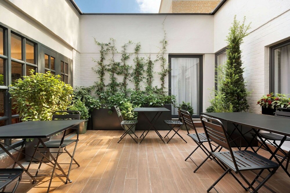 Фото Hotel Avenue Louise Brussels Trademark Collection by Wyndham