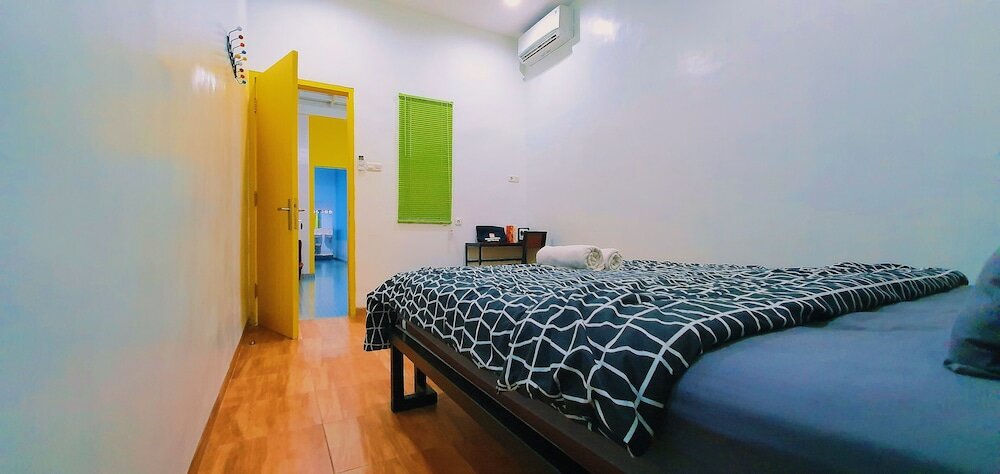 Фото Mador Malang Dorm Hostel