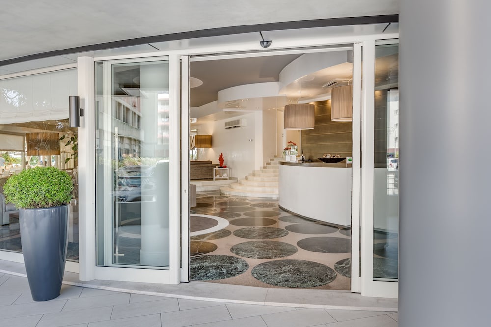 Фото Hotel Mariver