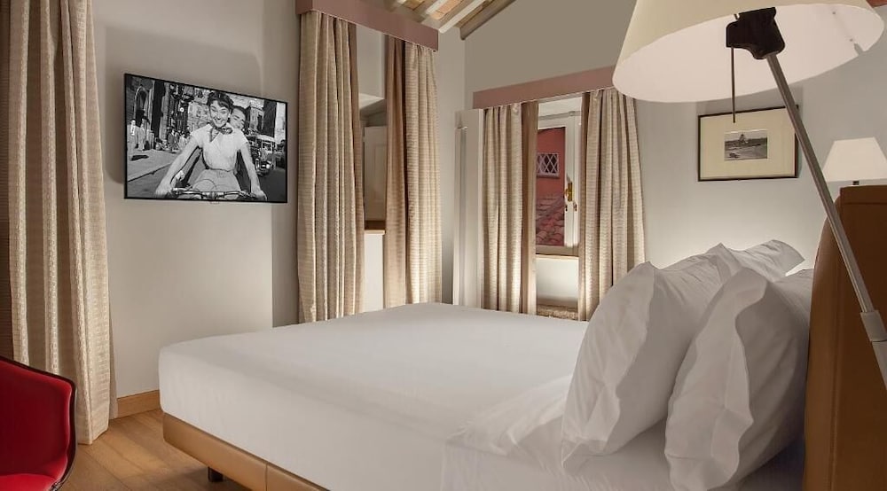 Фото Palazzo Scanderbeg