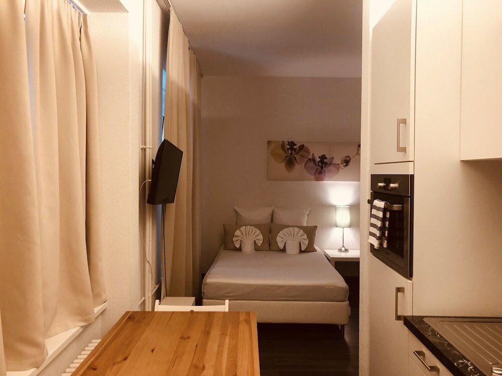 Фото Inside Five City Apartments