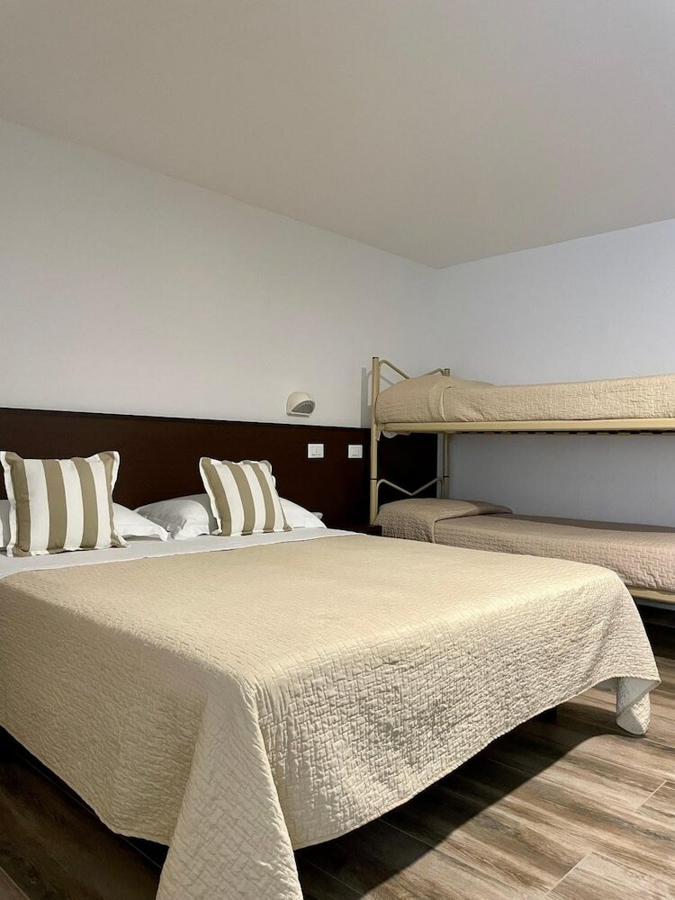 Фото Hotel Carmen