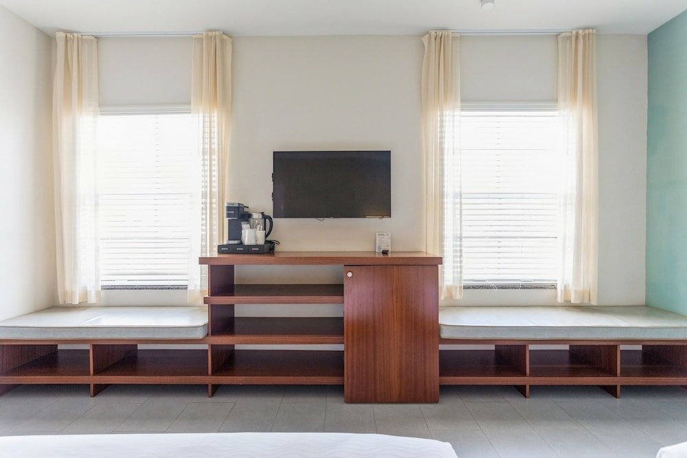 Фото Kasa El Paseo Miami Beach