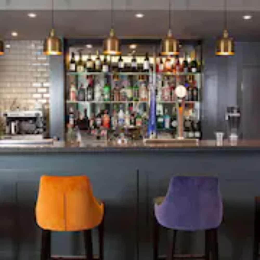 Фото The Orchid Hotel