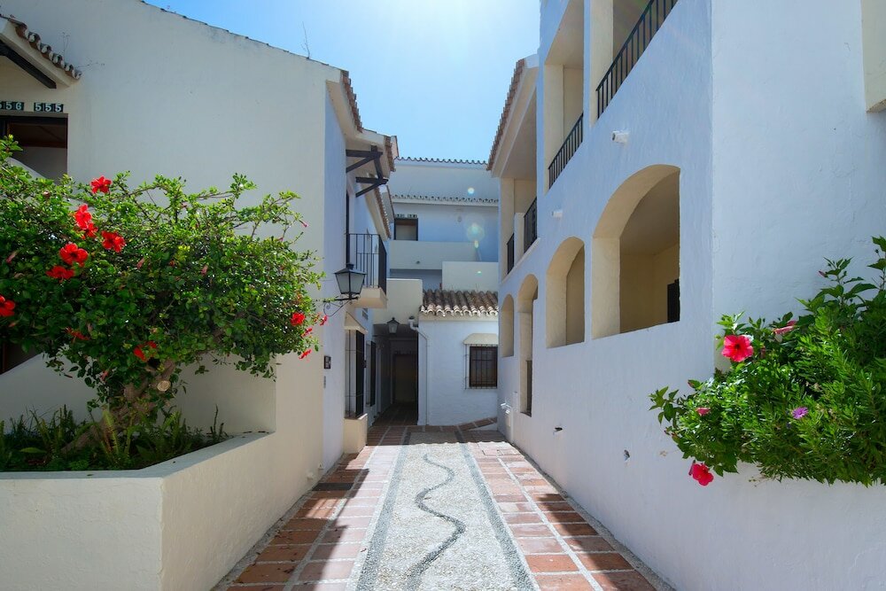 Фото Hotel BlueBay Banús