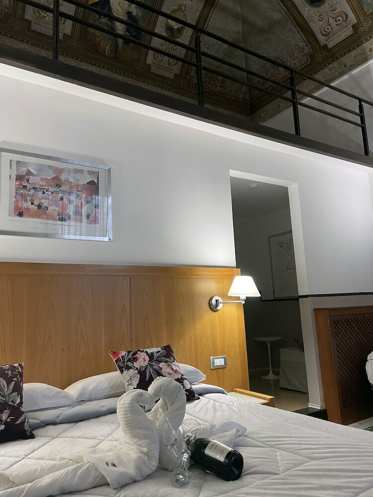 Фото CostantiNapoli 27