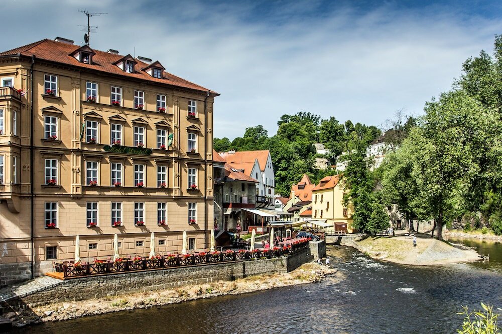 Фото отеля 1