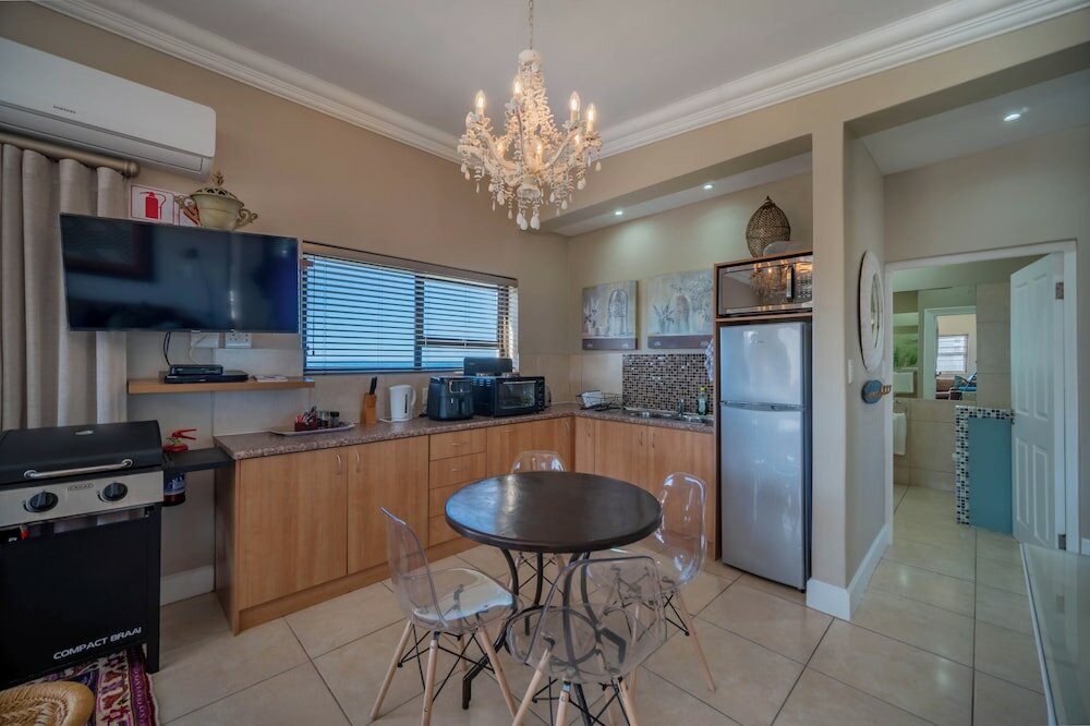 Фото On the Beach Guesthouse