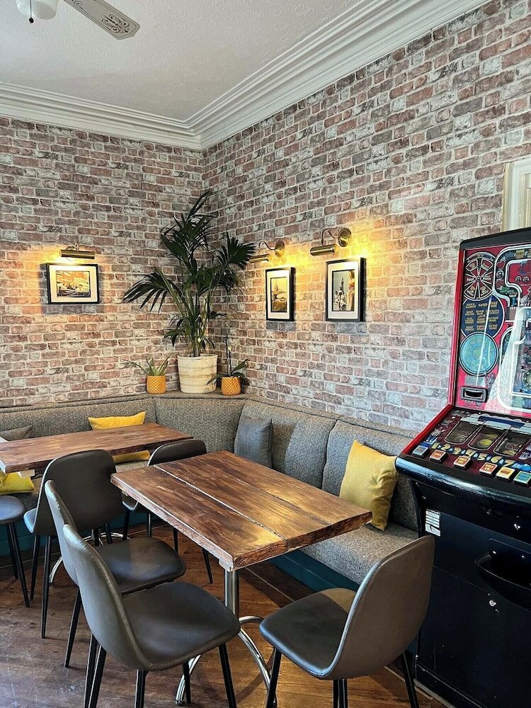 Фото The Wilton Hotel