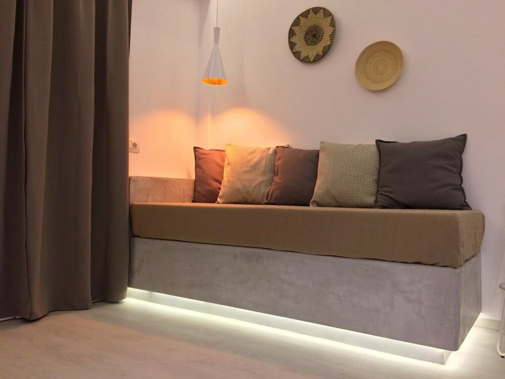 Фото Light Blue Window Kamari